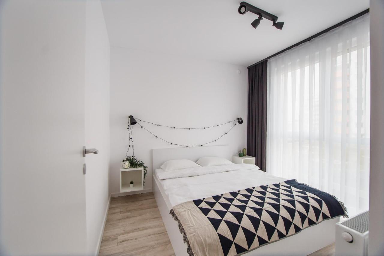 Trendy Apartment Near City Center Oradea Εξωτερικό φωτογραφία
